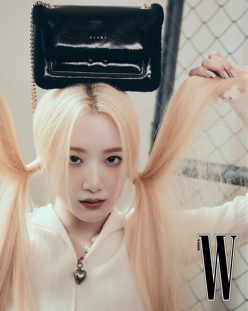 jp.ktown4u.com : [韓国雑誌] W KOREA 2022.11 C Type (Cover
